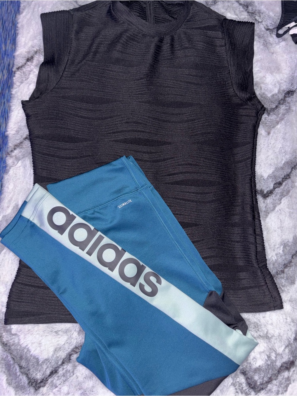 2 NEW adidas outfits,Teal Blue Logo Leggings with elegant black top, shorts +
